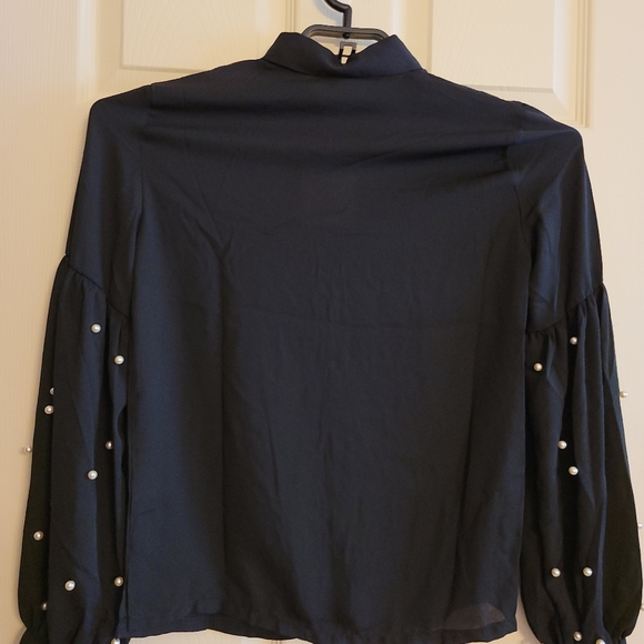 Free Generation Los Angeles Ladies Pearl Blouse - Picture 2 of 3